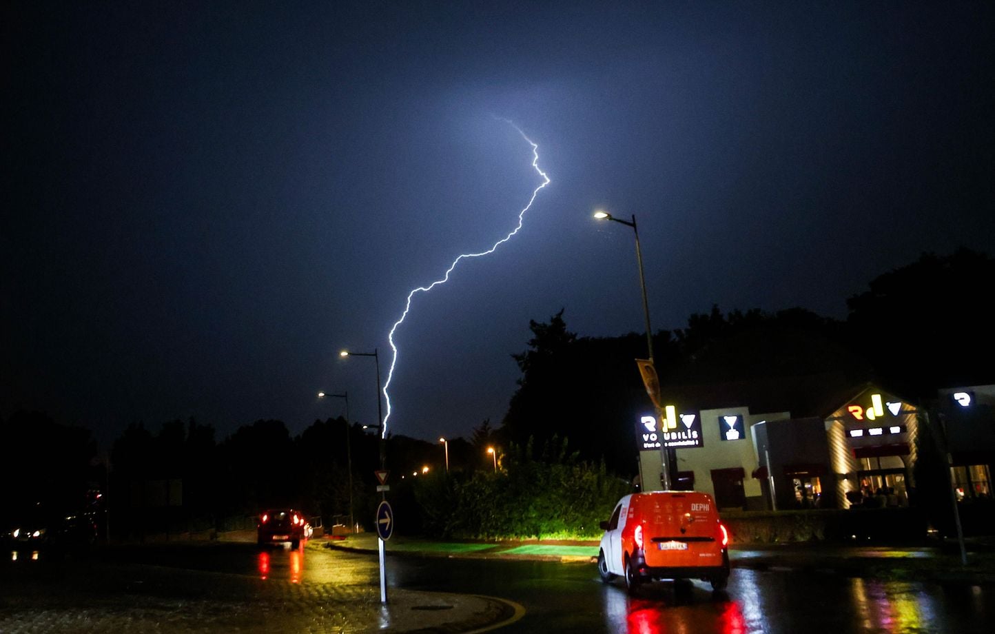 Después del calor, el granizo y el chaparrón… 30 departamentos en alerta naranja por tormentas Después del calor, el granizo y el chaparrón… 30 departamentos en alerta naranja por tormentas